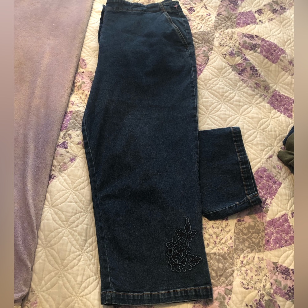 C.L.C Denim stretch, Capri jeans🌺